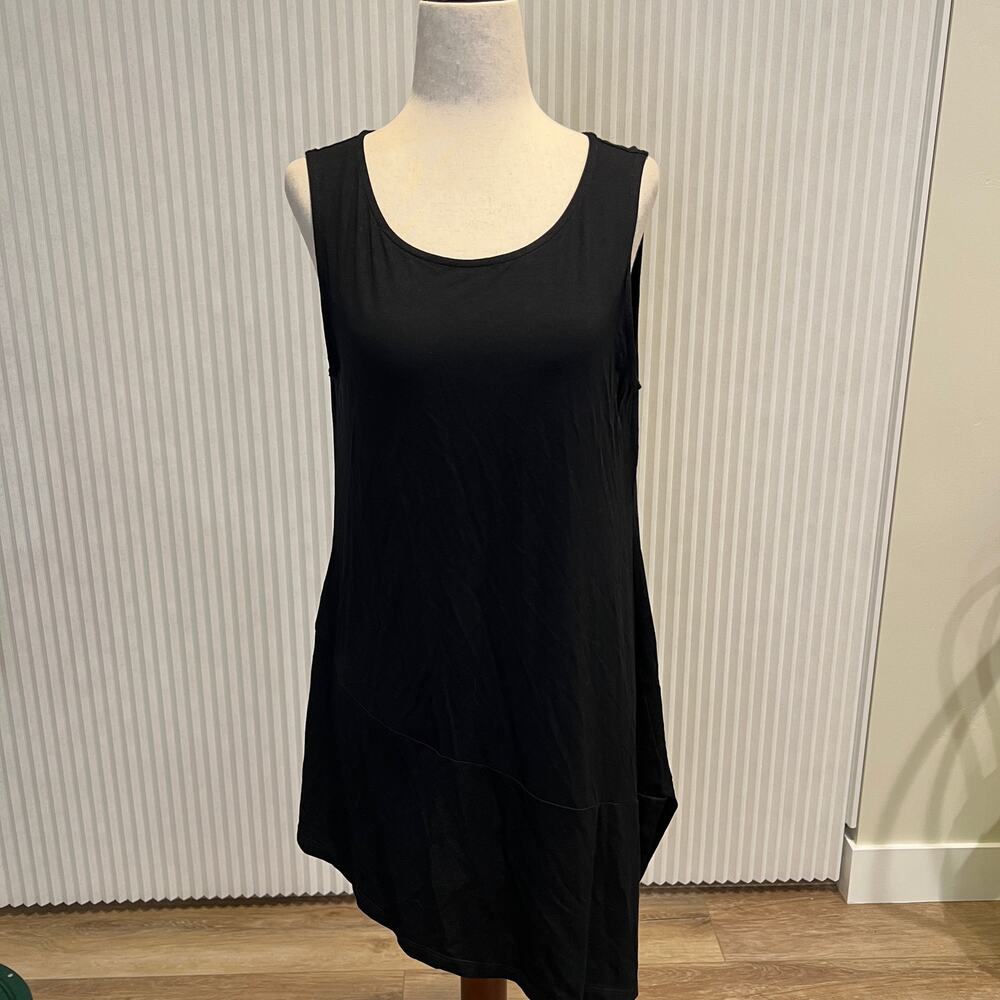 EILEEN FISHER Women's Sleeveless Asymmetrical Hem Top Size S In Black